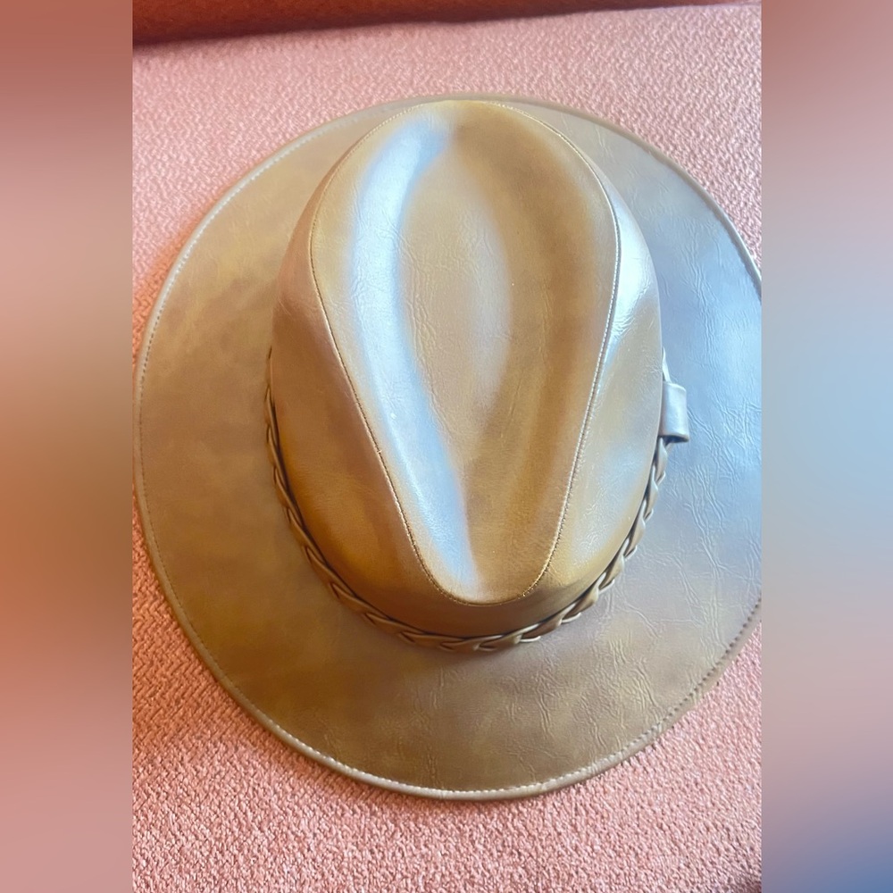 Leather hat from México, size M unisex